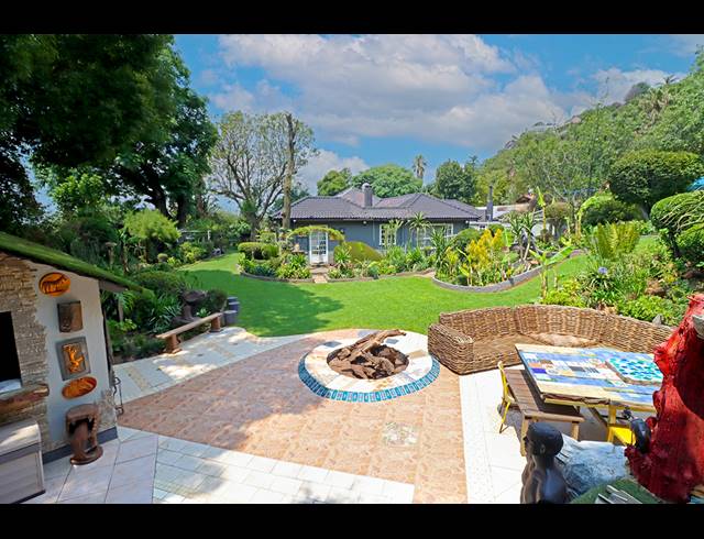 5 BEDROOM FREEHOLD FOR SALE IN LINKSFIELD